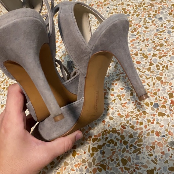 grey closed toe heels with fringe tie - Picture 4 of 4